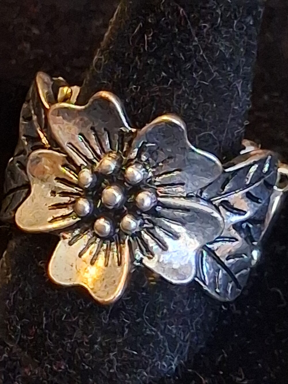 Paparazzi Silvertone Antique Look Floral Statement Stretch Ring